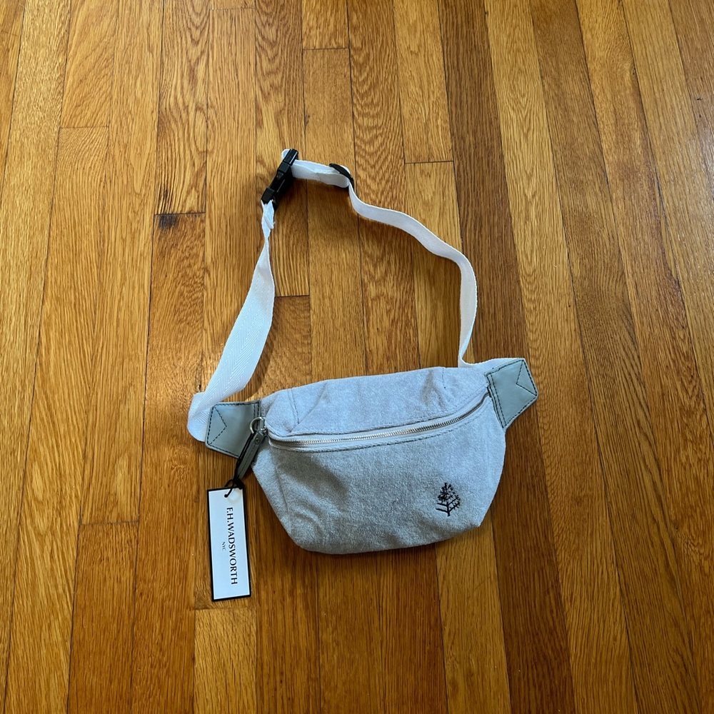 NWT FH Wadsworth NYC Four Seasons Fanny Belt Bag Travel Grey